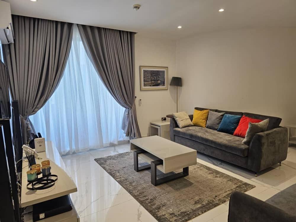 Iconic Shortlet Apartment Lagos Luaran gambar